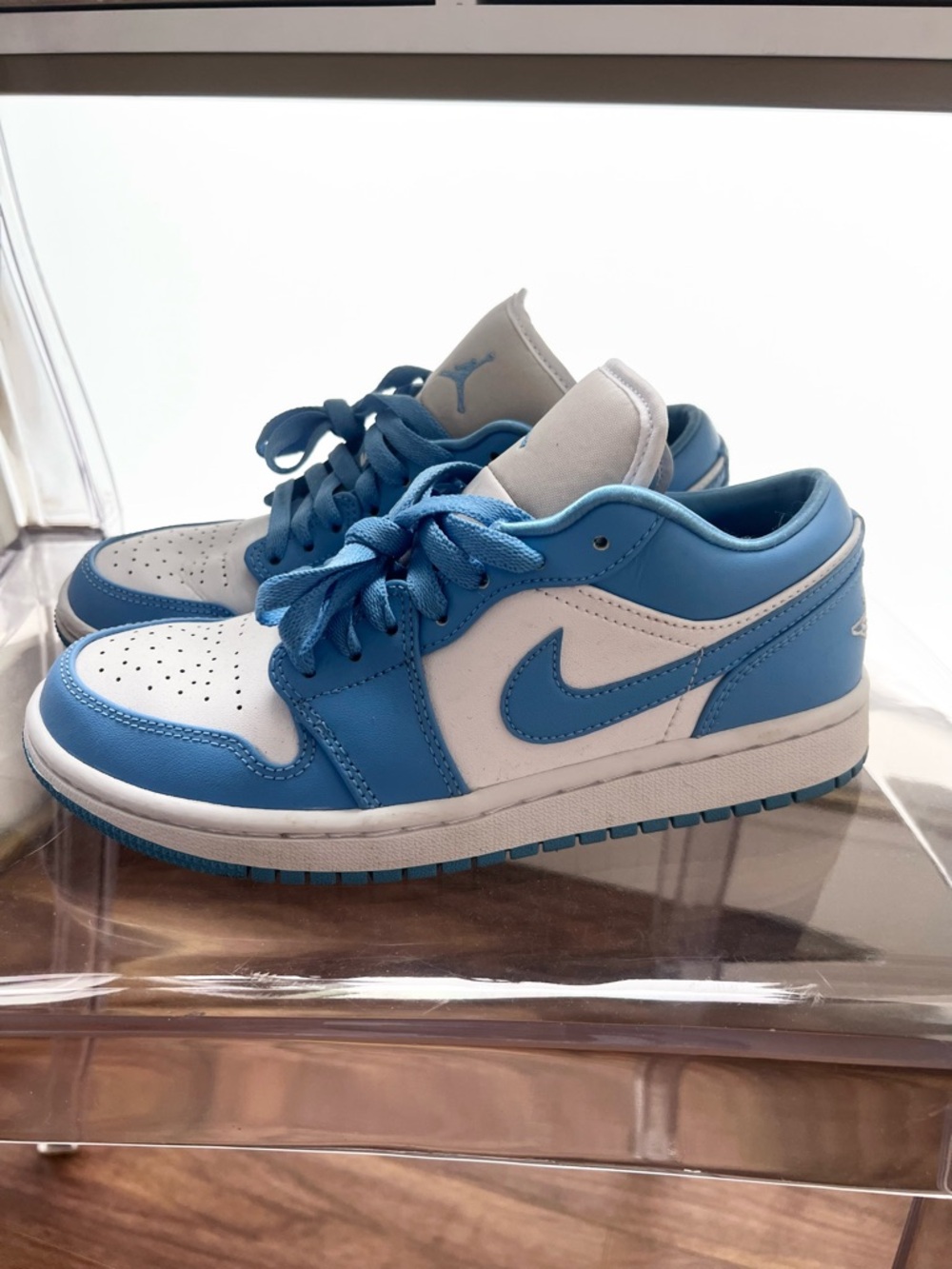 Nike Air Jordan 1 Low unc White and Carolina Blue Sneakers women’s size 7